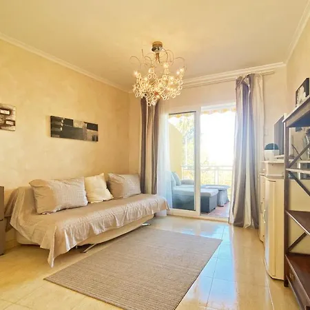 Excelente 2-Bed Apartment In Denia Near The Beach